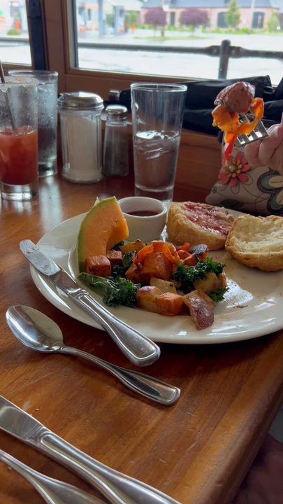 Cooks Tavern - Clean up on CLEANUP ON AISLE 12 - New American Near Me - Tacoma, Washington