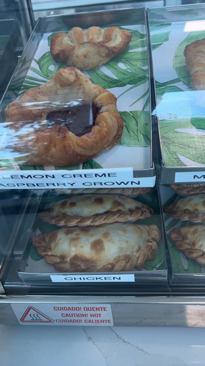 Monada Cafe - Cafes Near Me - Lake Worth, Florida