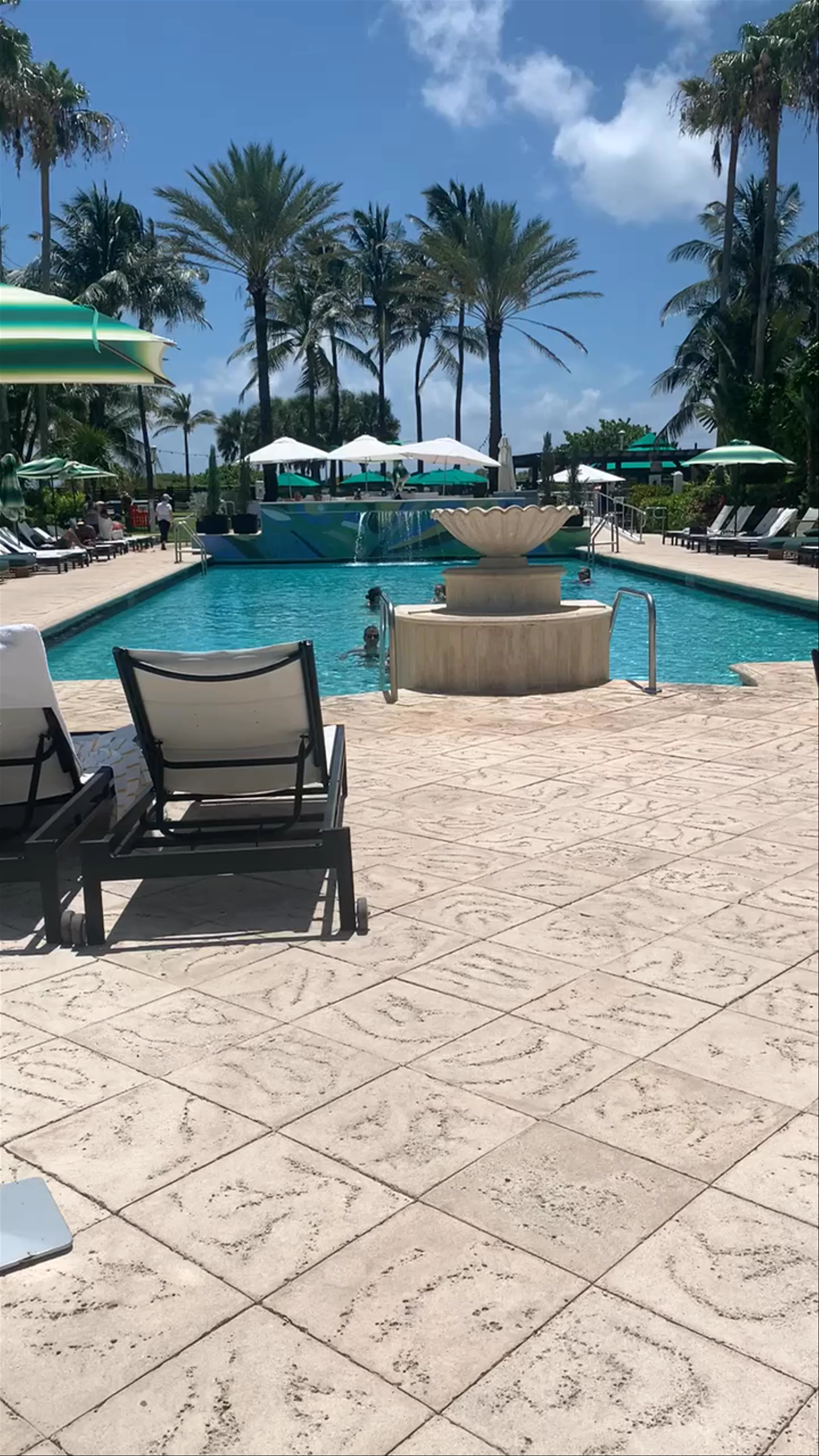 Kimpton Surfcomber Hotel