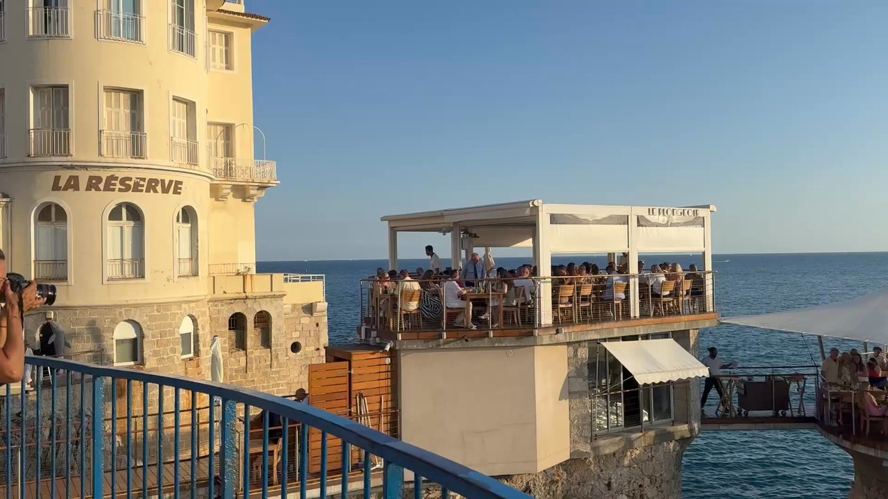 Le Plongeoir - Mediterranean Near Me - Nice, 06