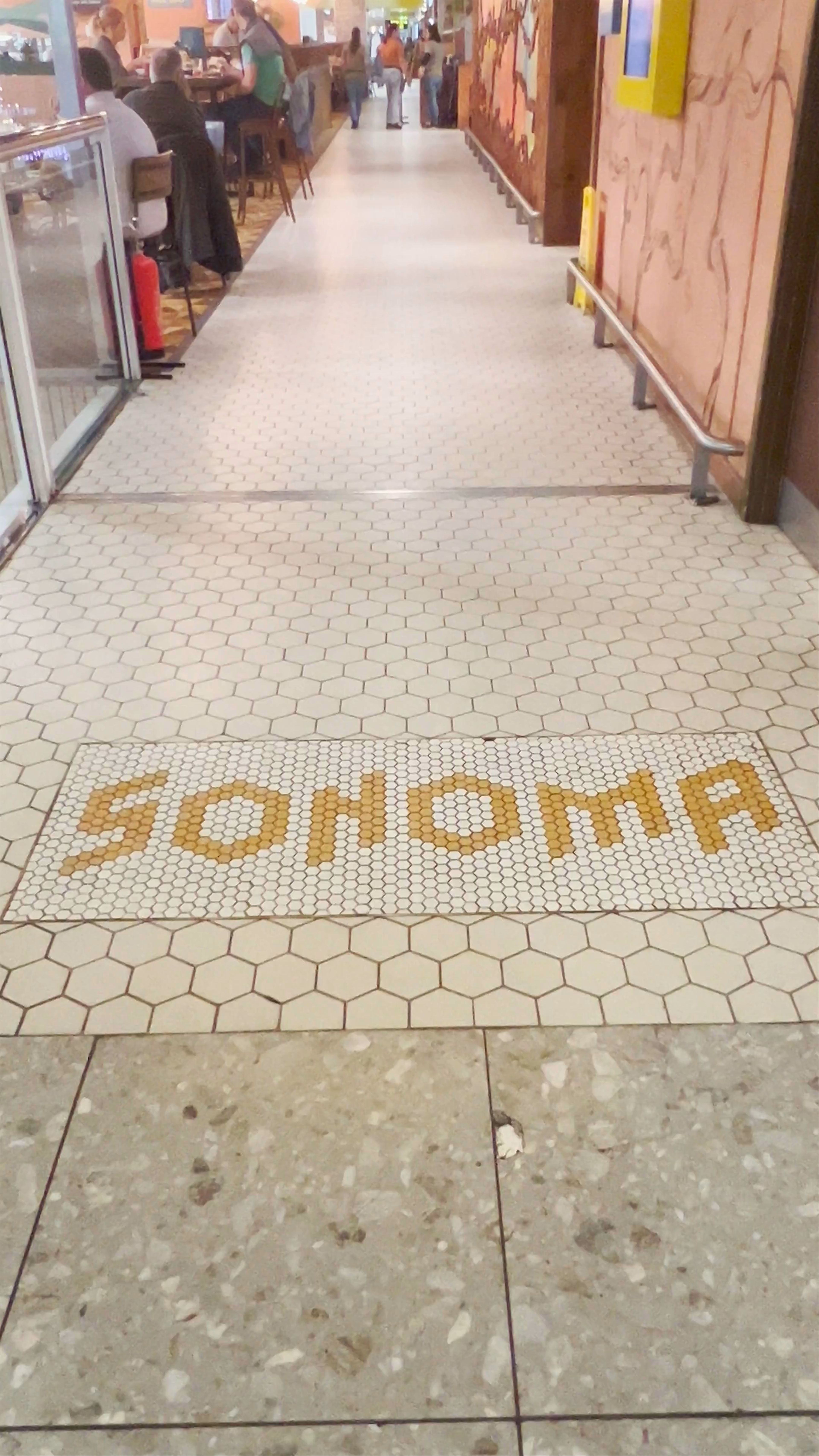 Sonoma at London Gatwick: A Cozy Craft Beer Experience