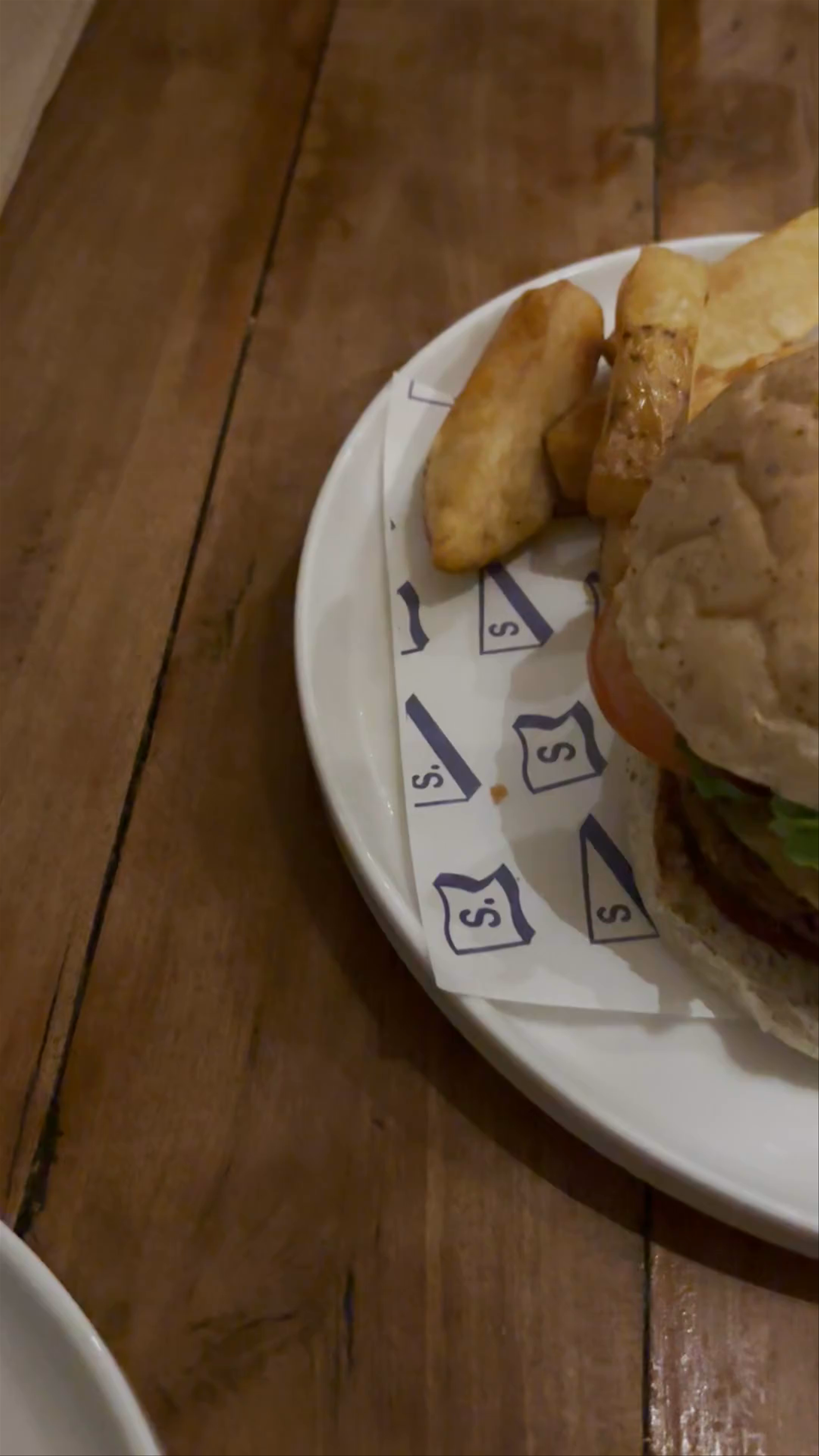 Cozy Gourmet Burger Experience in Canggu Bali
