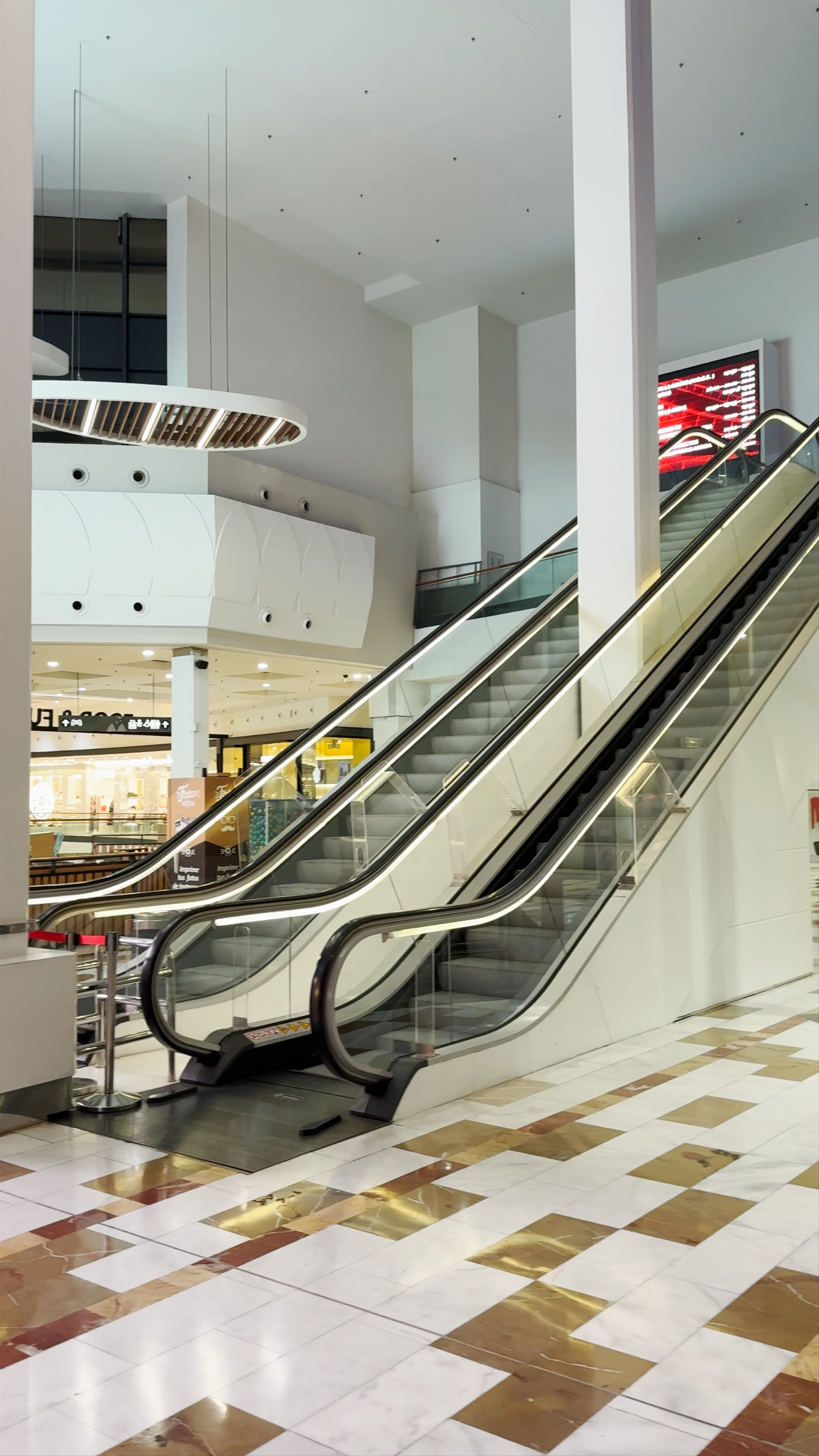 Portal de la Marina Shopping Center