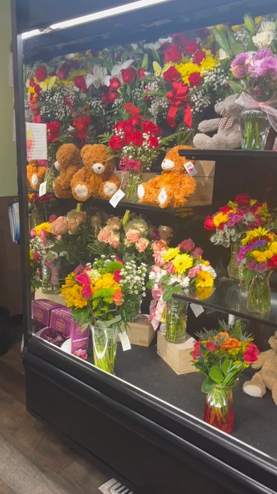 Smith's - 08/12/2024 flowers - Grocery Near Me - Henderson, Nevada