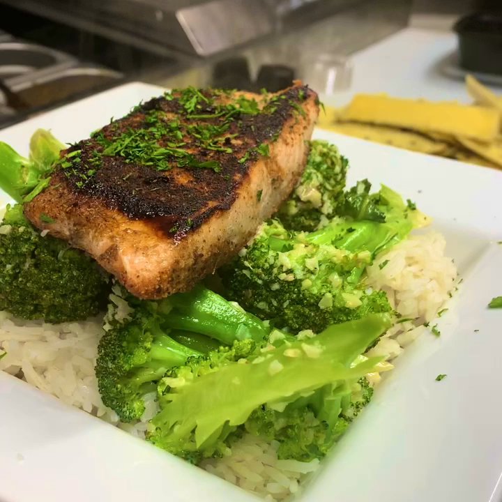 Right Spot Restaurant & Bar - Bars Near Me - Washington, DC, District of Columbia