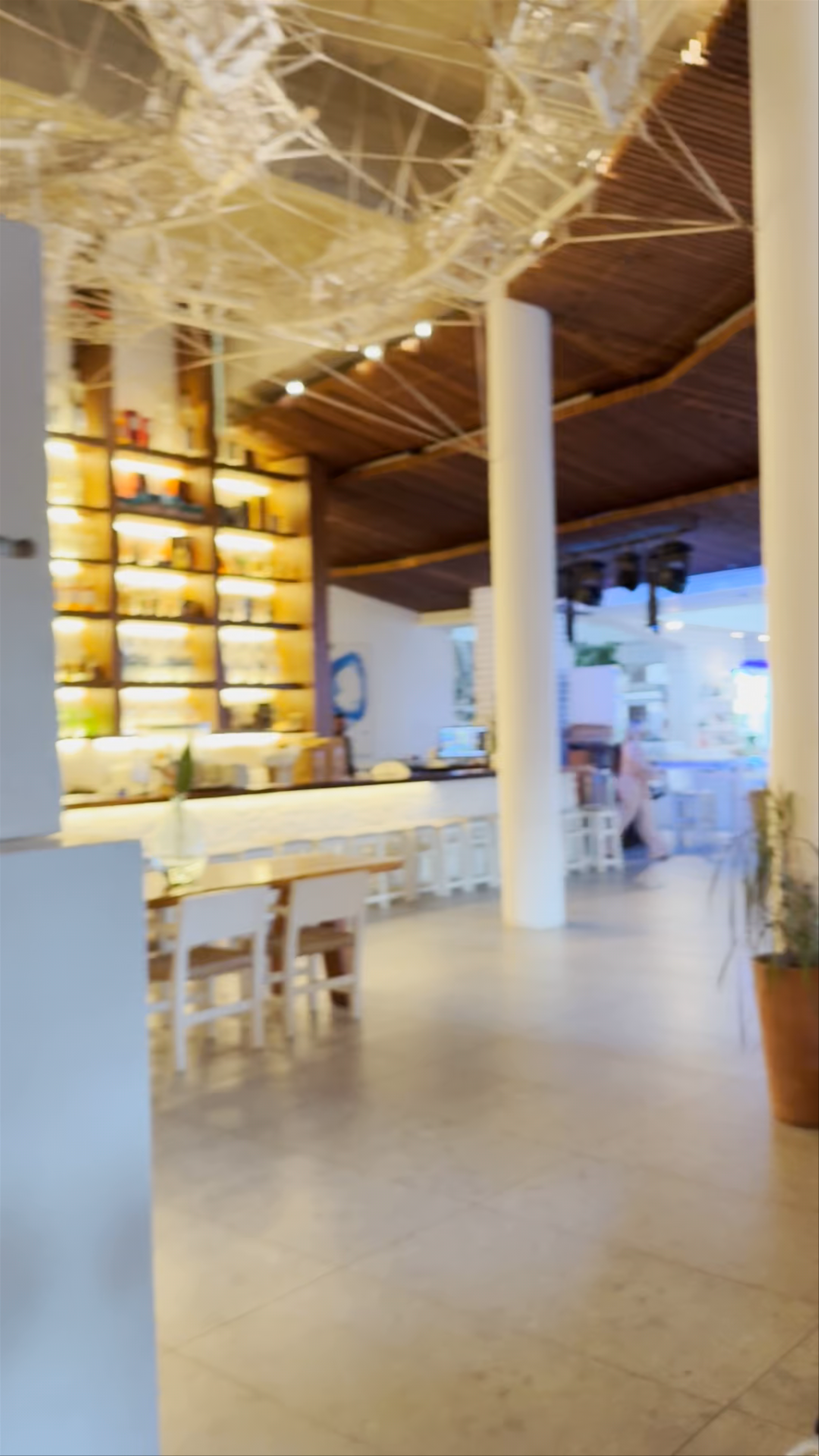 Ammos at Makenzie Beach: Chic Coastal Vibes in Larnaca