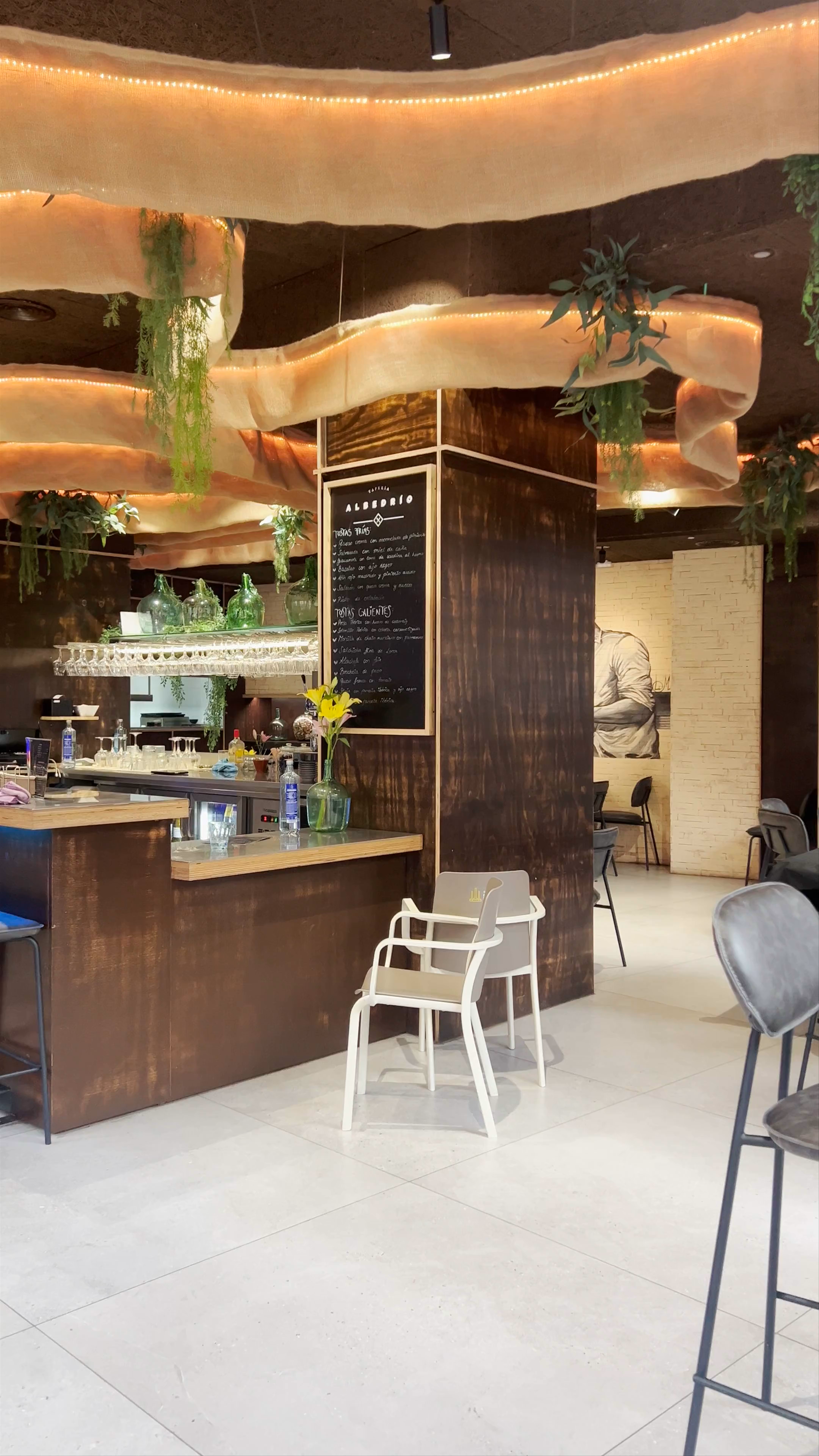 Albedrio Murcia: Modern Cafe Vibes with Historic Views in Murcia, Spain