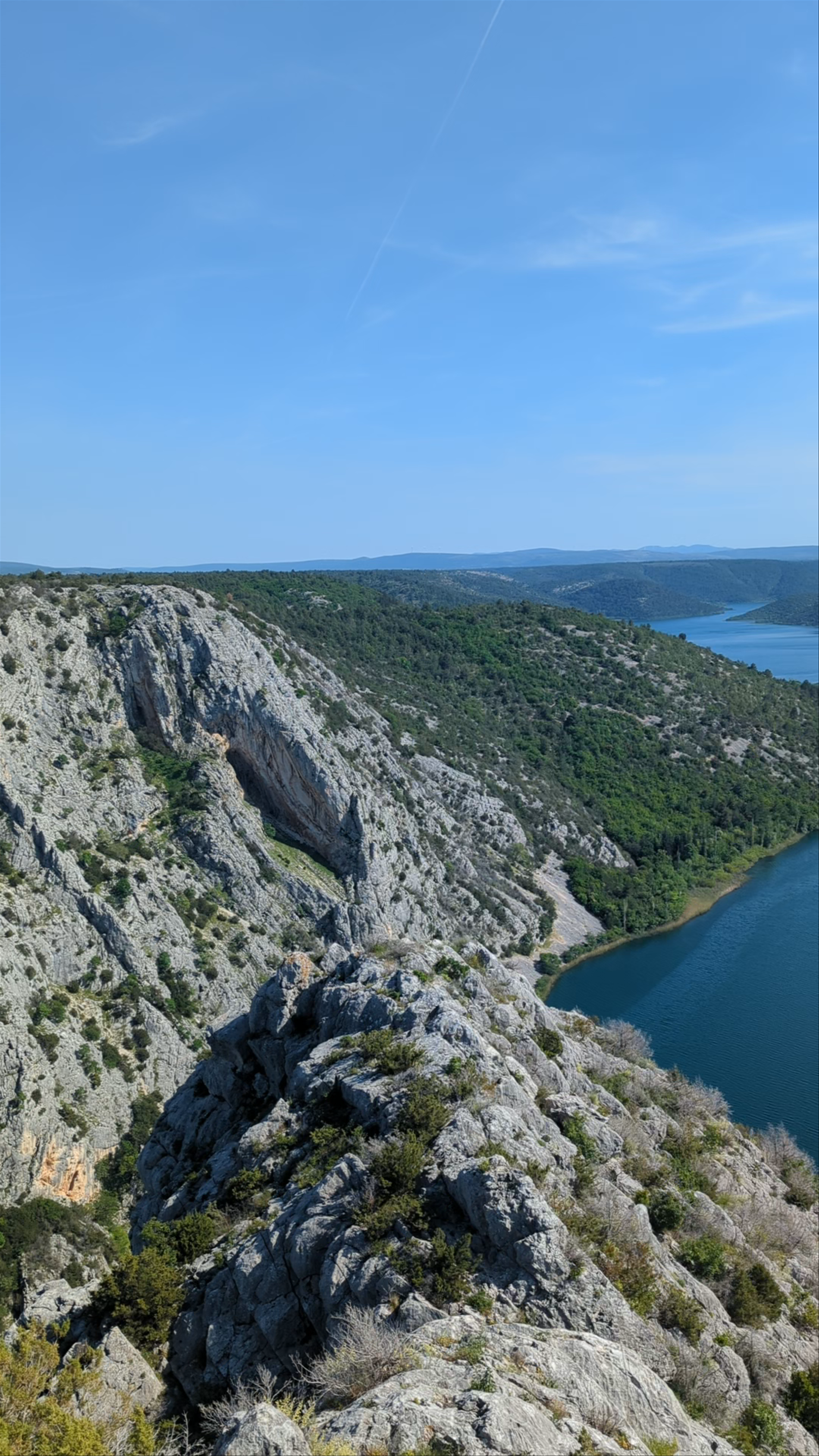 Skretanje za Vidikovac Rogovo