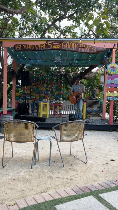 tacos jalisco 2 - Nice outside back patio with live music on a Tuesday. Taco loco and the grilled fish Mahi Mahi Taco are delicious - Food Trucks Near Me - Islamorada, Florida