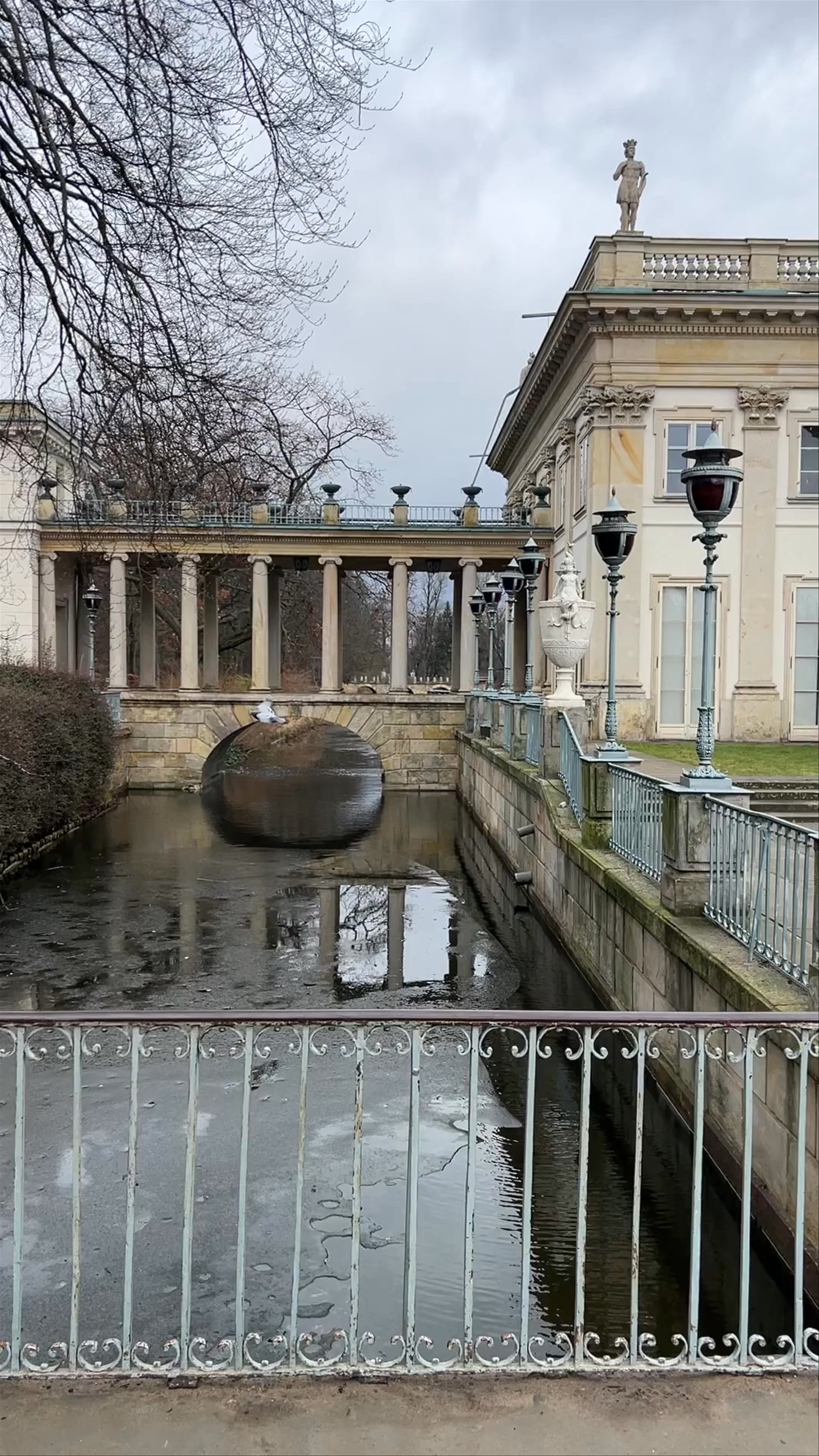 Łazienki Palace: Tranquil Historic Escape in Warsaw