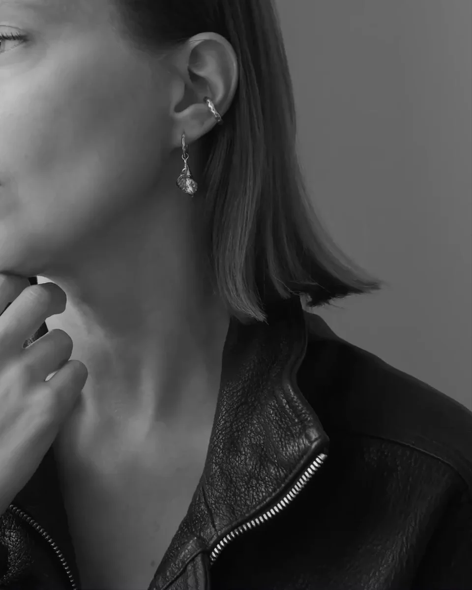 Lily Earring video preview