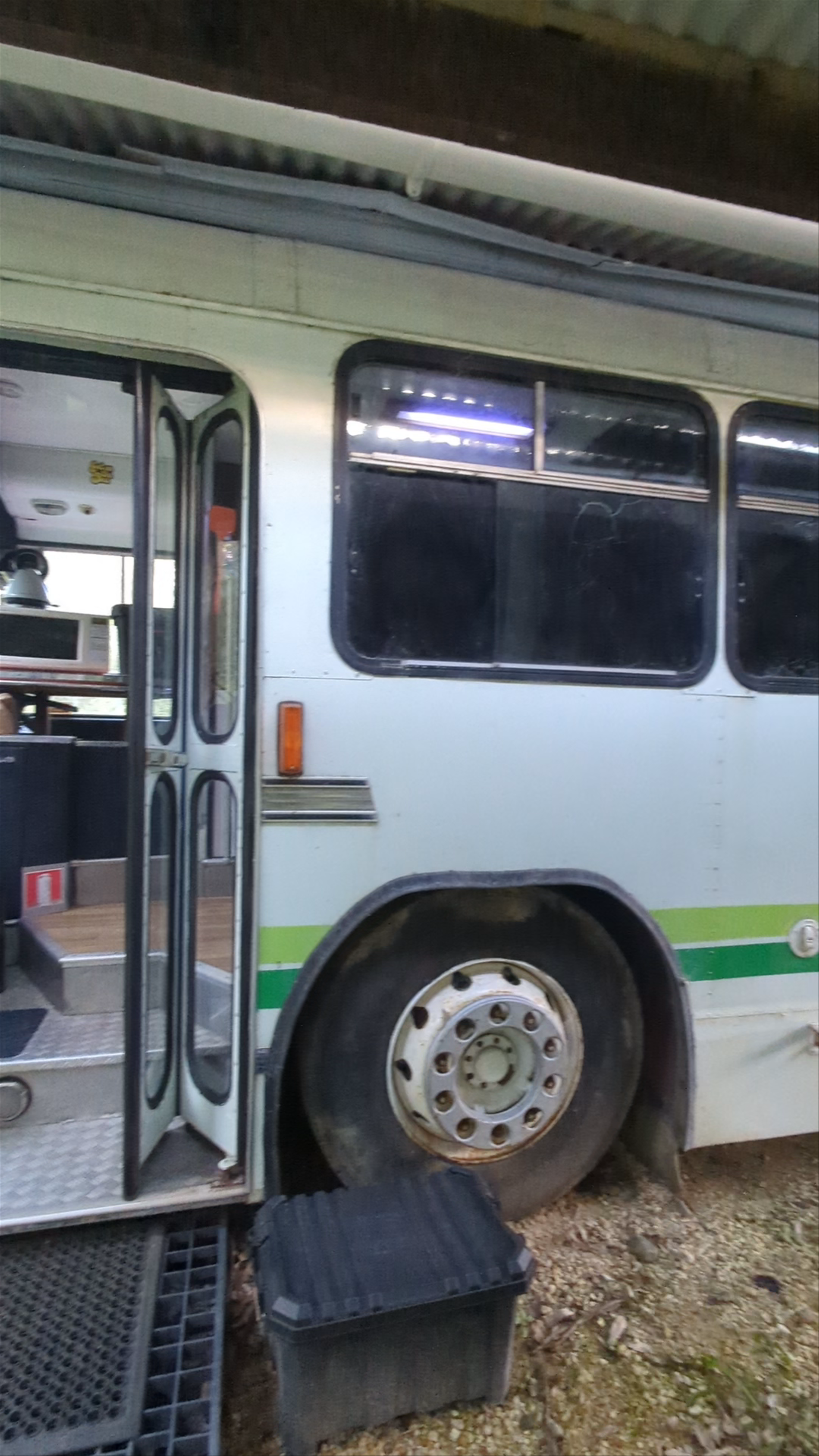 Lucky Duck Racing: Unique Bus Conversion Adventure in Dunsborough