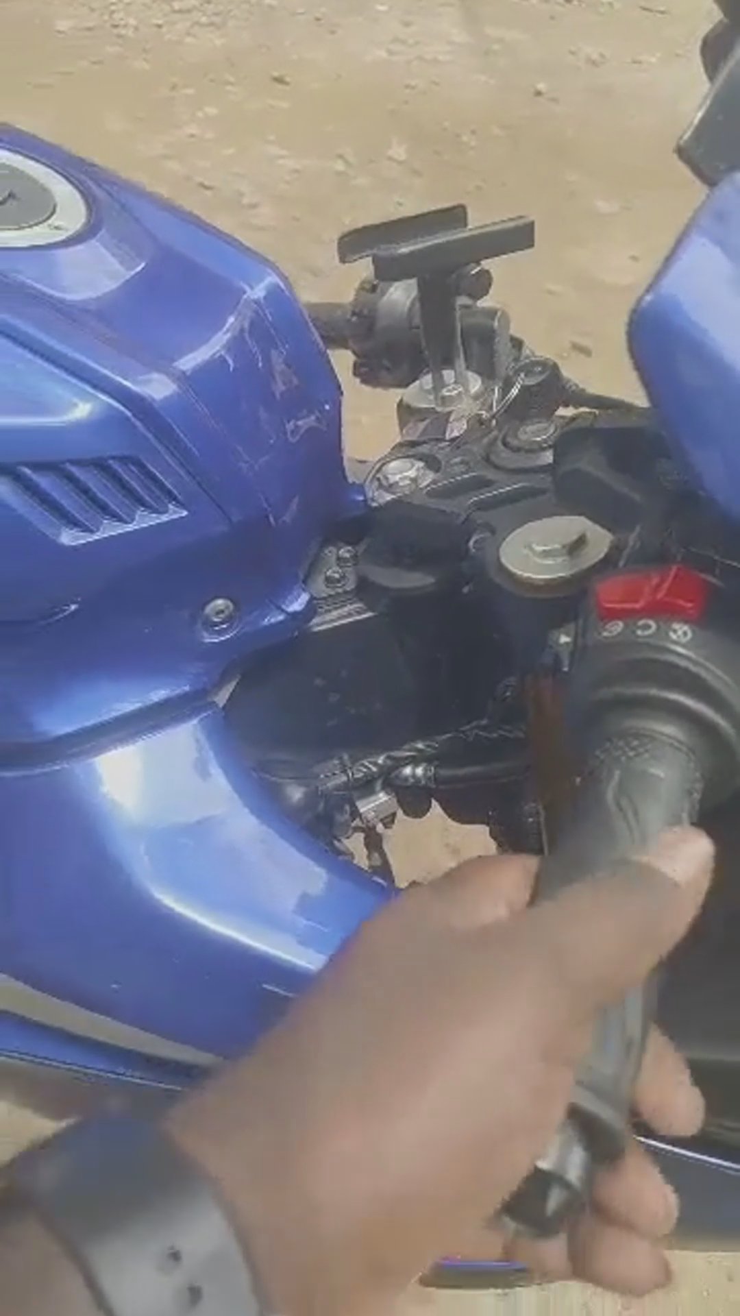 Walk-around video thumbnail