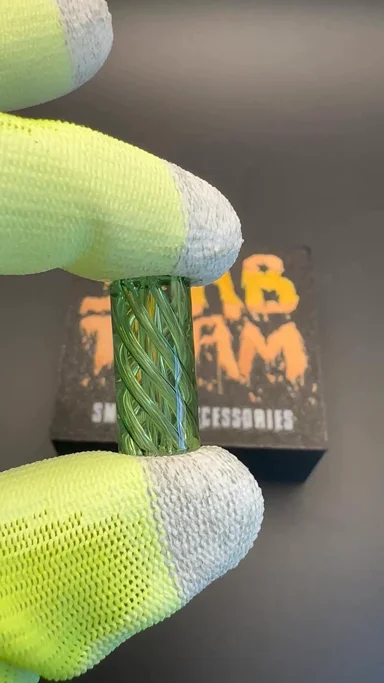 Preview pic of Spiral Glass Tips Green Spiral Joint Rolling Tips Large