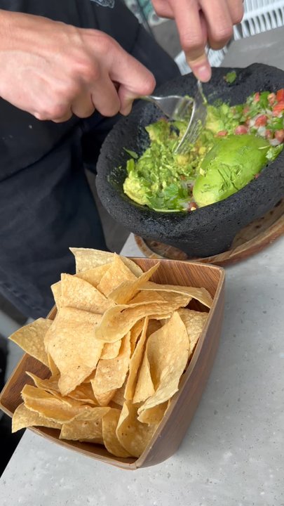 AÑEJO - Guacamole - Mexican Near Me - Toronto, Ontario