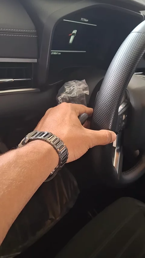 ميتسوبيشي اوتلاندر SE 2025