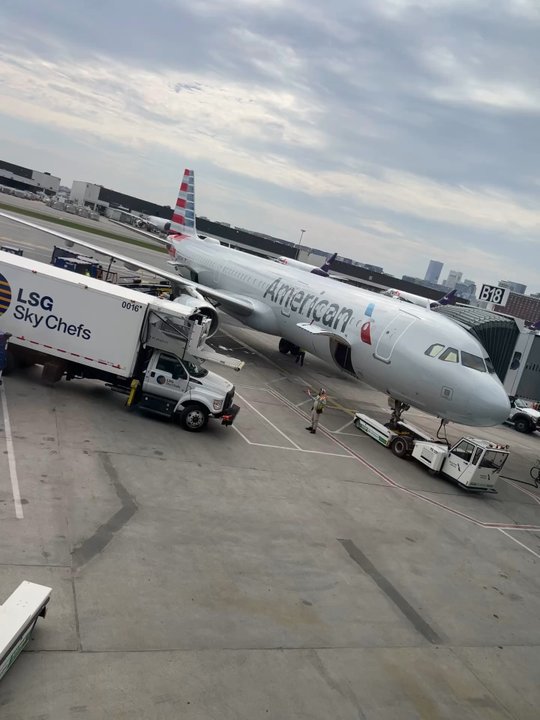 American Airlines - Airlines Near Me - Boston, Massachusetts