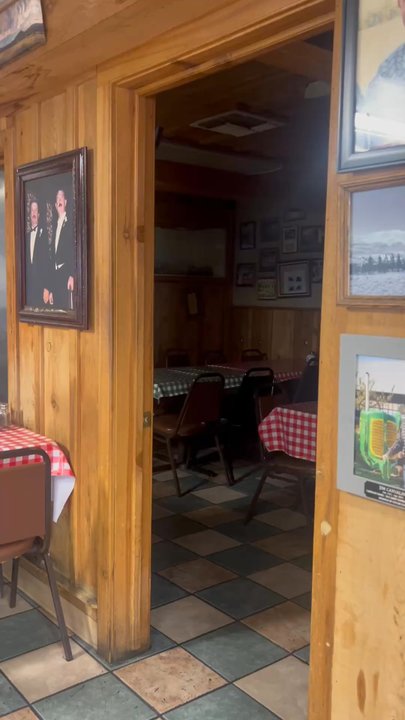 Farmers Den - American Near Me - Crows Landing, California