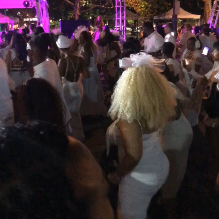 Dîner en Blanc - Festivals Near Me - Philadelphia, Pennsylvania