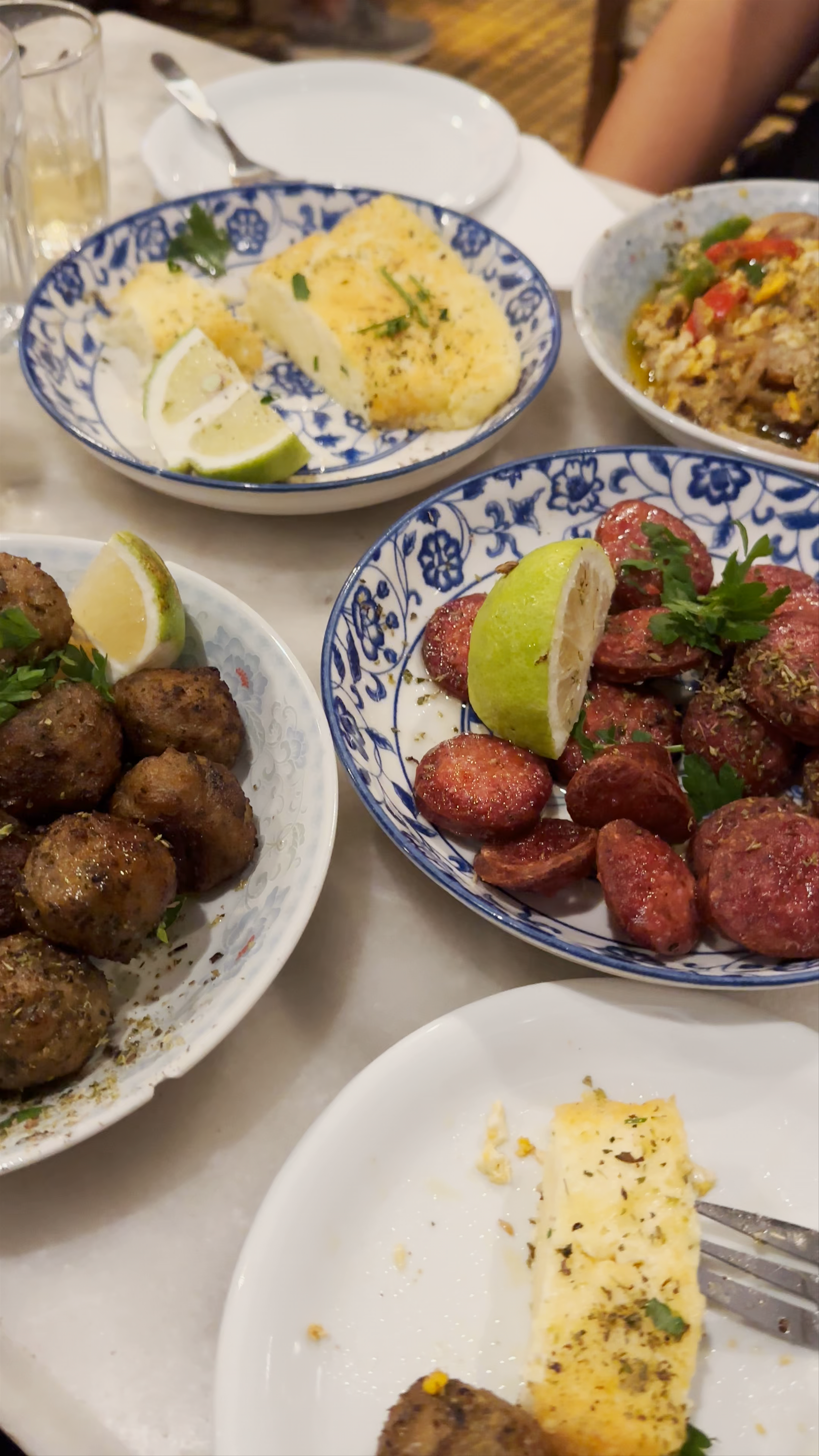 Traditional Greek Tavern Experience at Παραδοσιακόν Καφενείον Καστέλλο, Athens