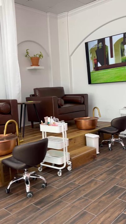 LacquerBox Nail Studio - Nail Salons Near Me - Arlington, Texas