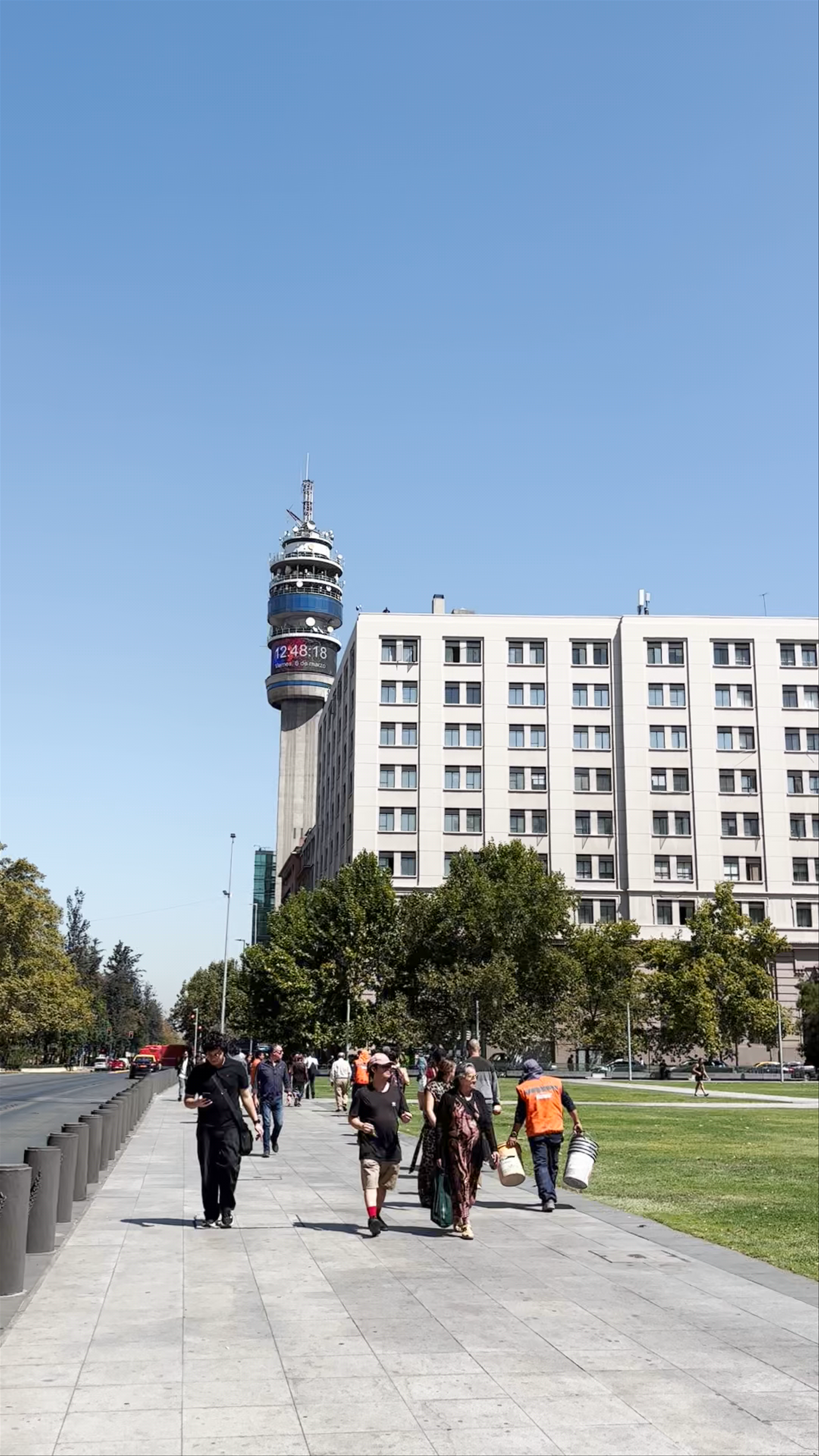 Plaza de La Ciudadanía - Avenida Alameda Libertador Bernardo O'Higgins