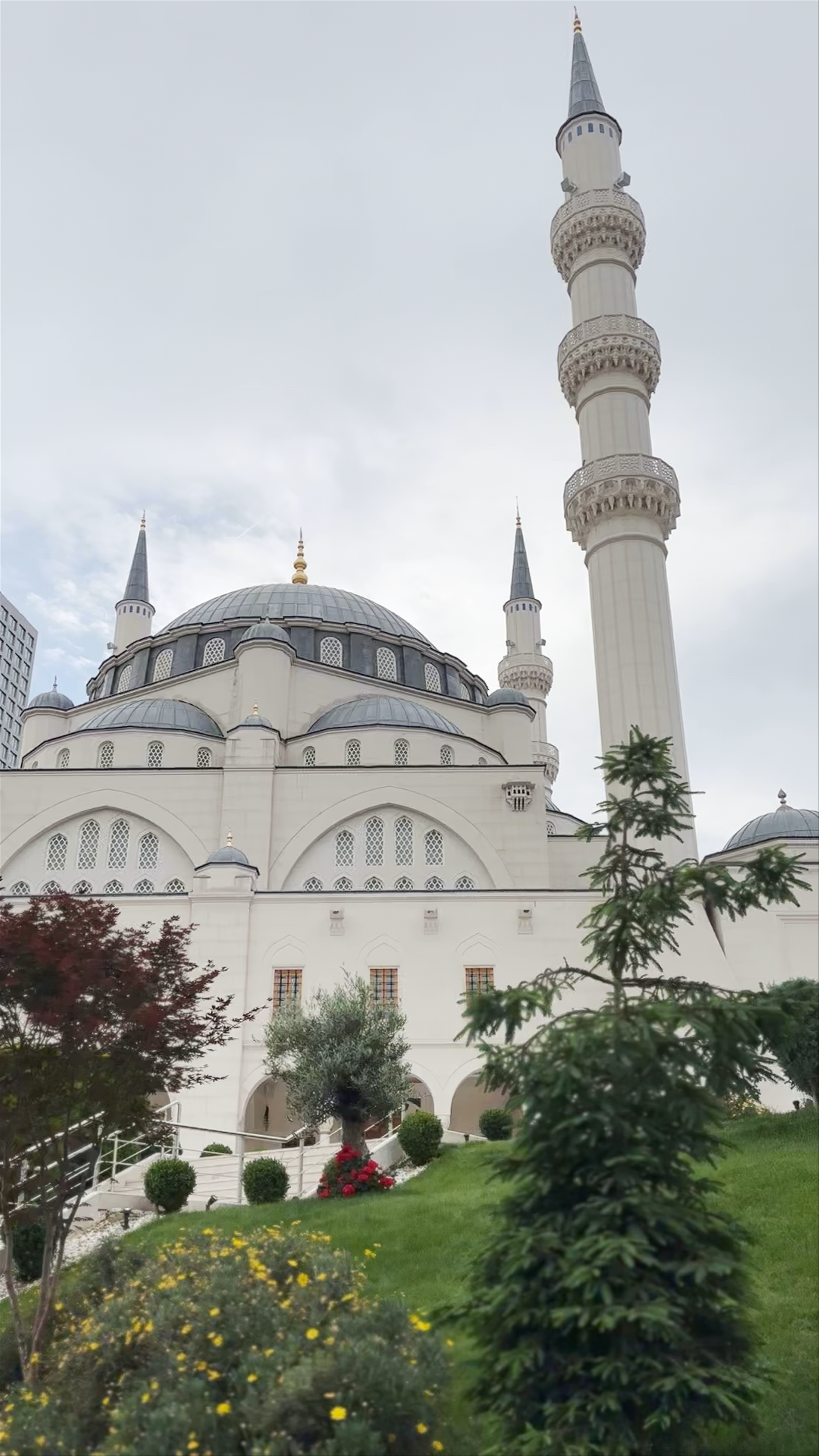 Namazgja Mosque: Majestic Islamic Architecture in Tirana, Albania
