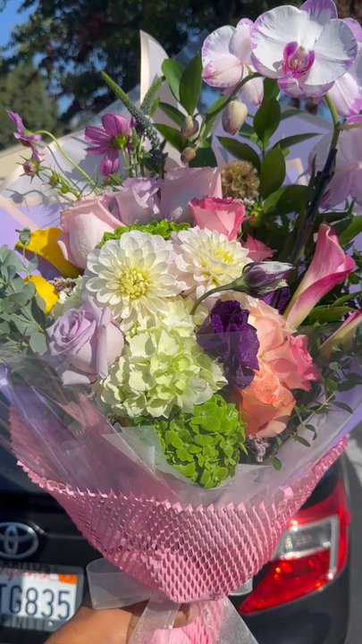 Vickie's Flowers - Florists Near Me - Cypress, California