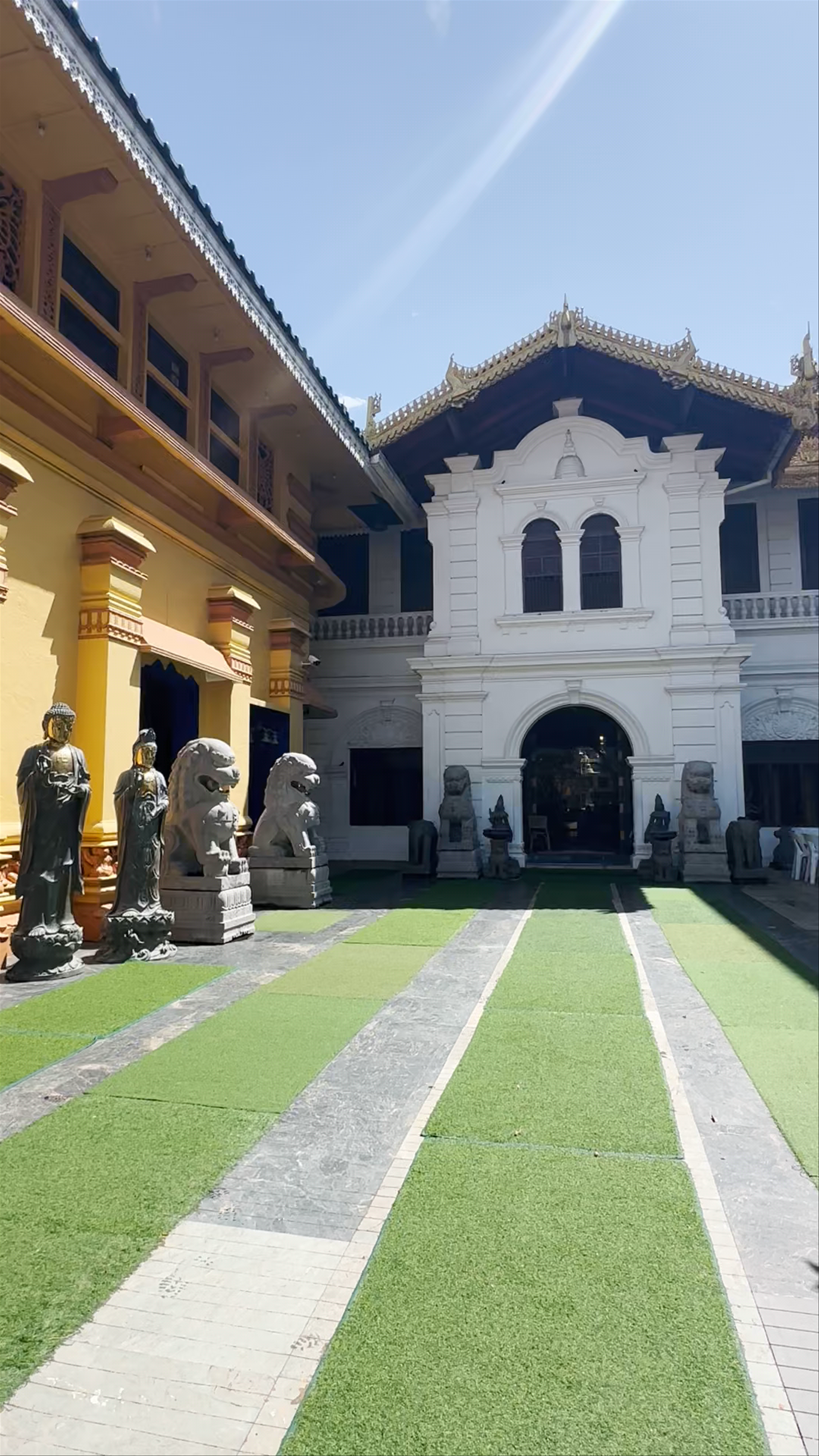 Gangaramaya Temple: Spiritual Serenity in Colombo, Sri Lanka