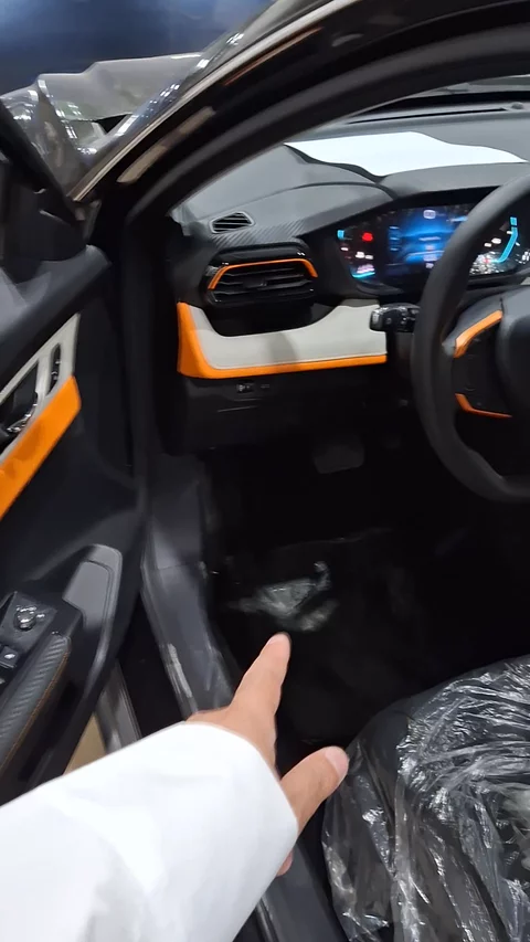 دونج فينج SHIN E1 2025