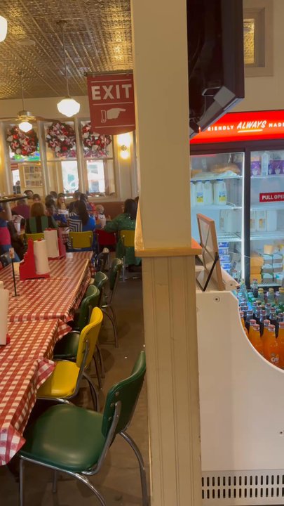 Mia's Table - American Near Me - Houston, Texas