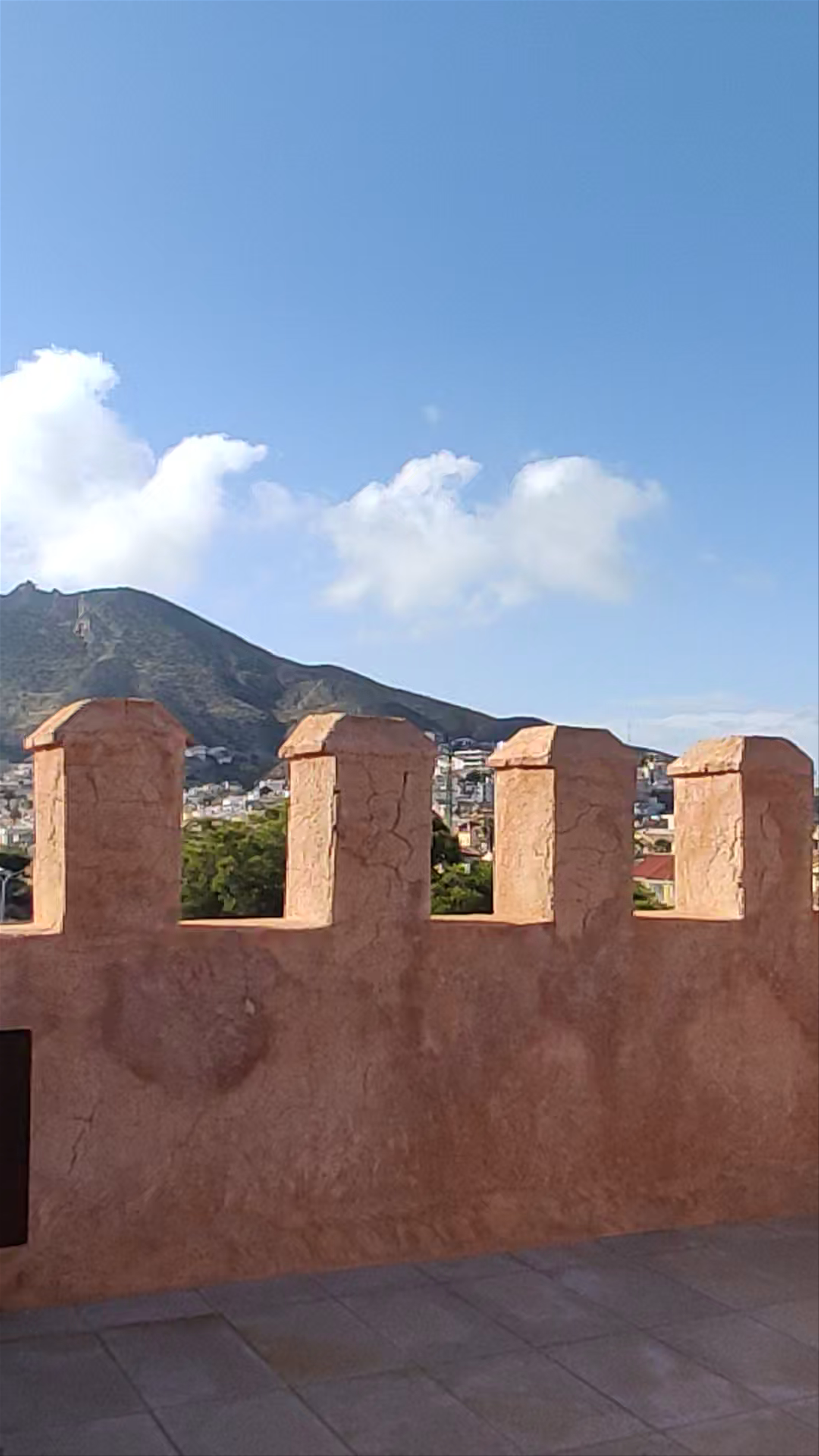 Torre de los Caballos: Coastal Views and Historic Walls in Bolnuevo