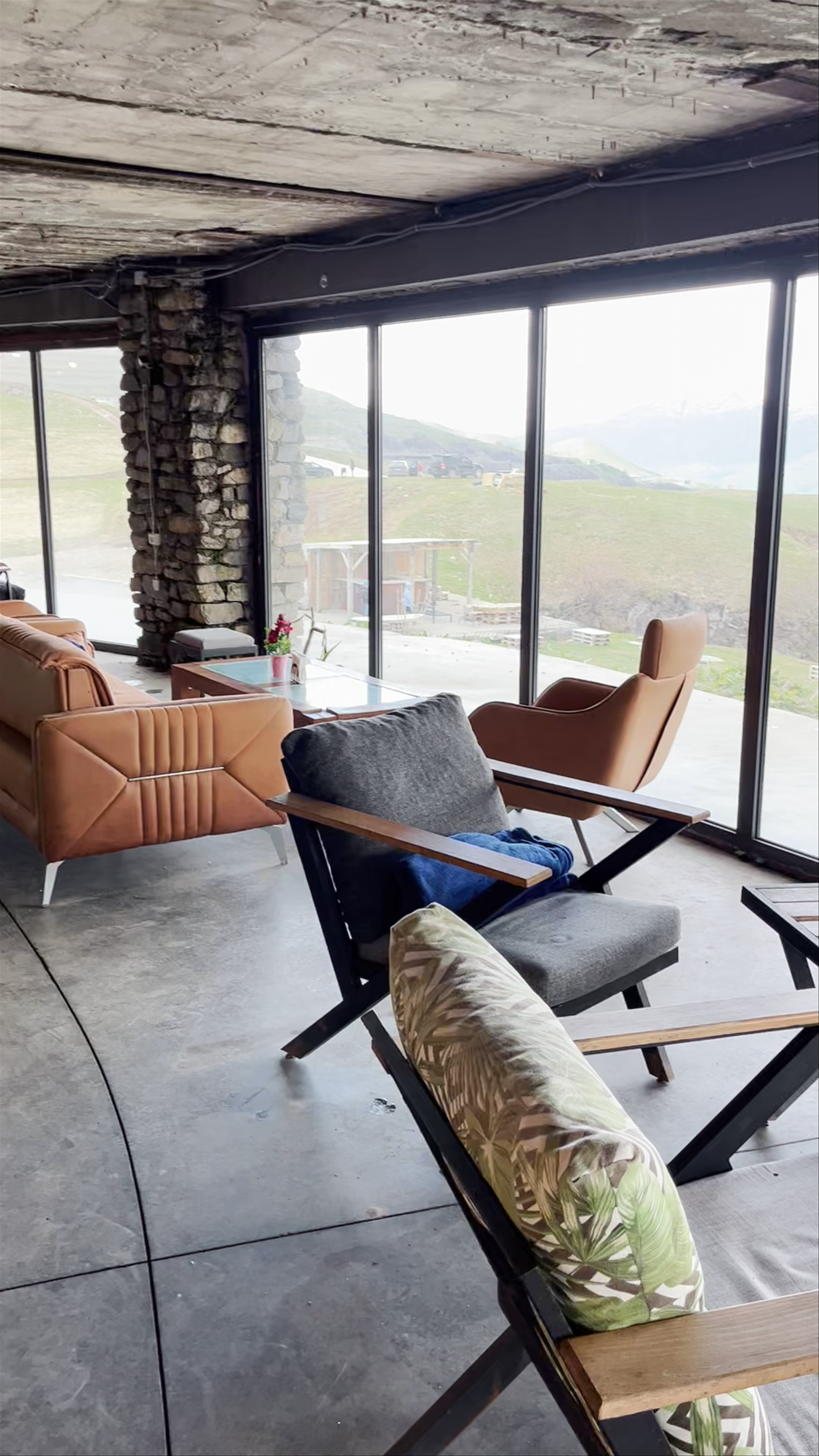 Panorama Lounge Bar: Breathtaking Mountain Views in Ganisi, Georgia