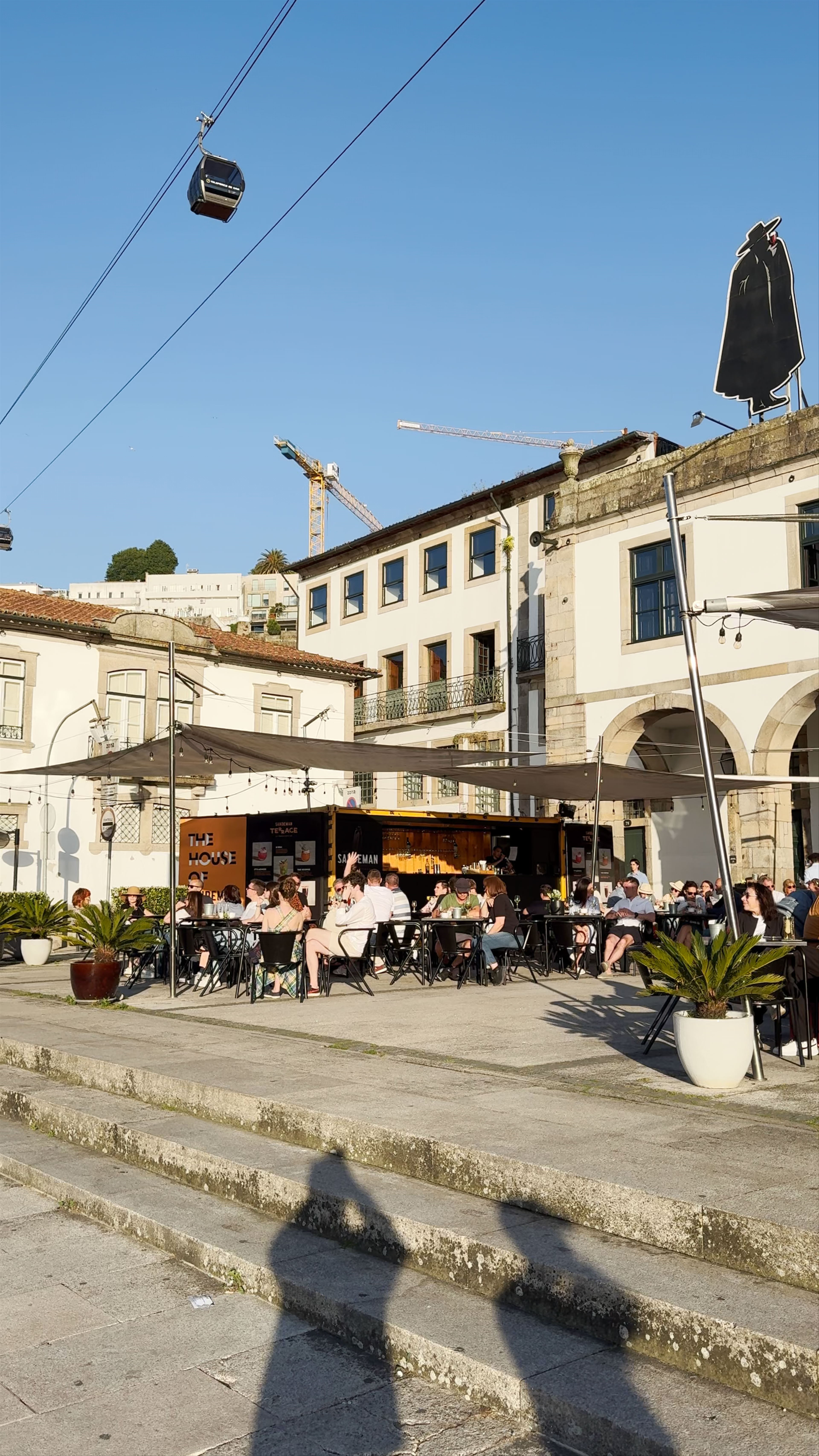 Sunlit Social Vibes at Sandeman, Vila Nova de Gaia