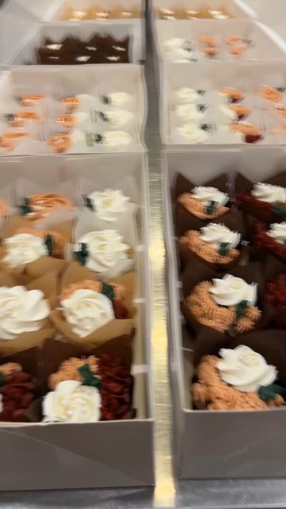 Sweet Eats By Kelly - Custom Cakes Near Me - Tecumseh, Kansas