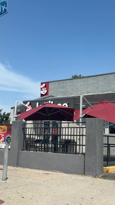 Jollibee - Fast Food Near Me - Los Angeles, California