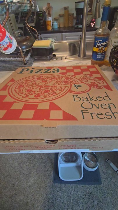 Pizza Bella - Pepperoni and spinach pizza - Pizza Near Me - Bellevue, Pennsylvania
