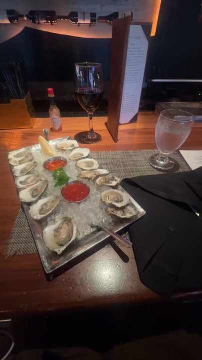 FIN POINT OYSTER BAR & GRILL - Updated July 2026 - 856 Photos & 624 ...