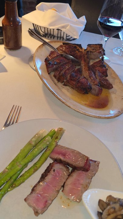 Fiorentina Steakhouse - Steakhouses Near Me - The Bronx, New York
