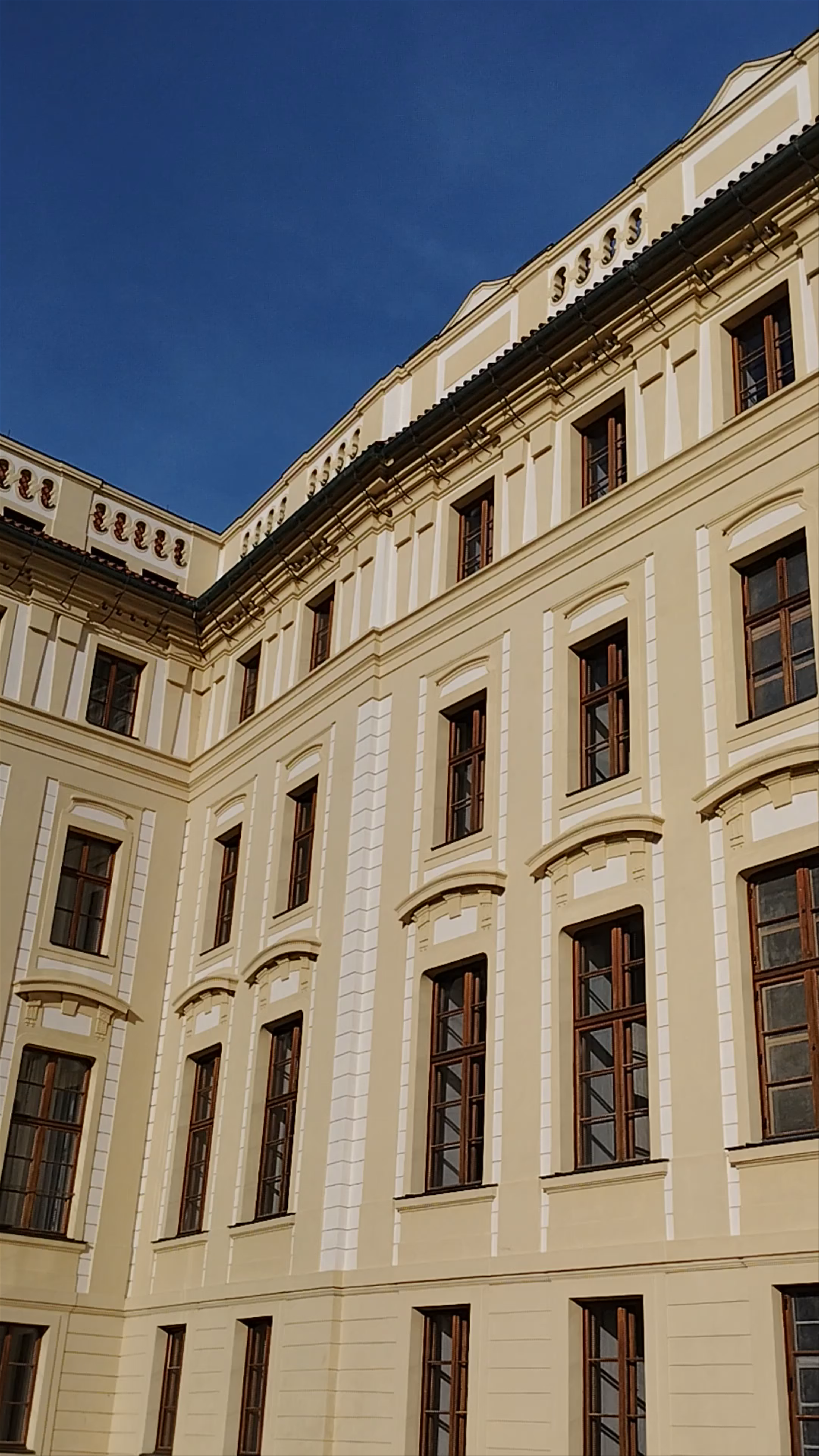 Matthias Gate, Prague Castle: Gateway to Czech History and Majesty