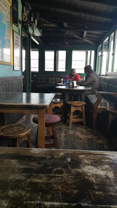 Irish Cafè - Panoramica parziale del locale - Pubs Near Me - L'Aquila, AQ