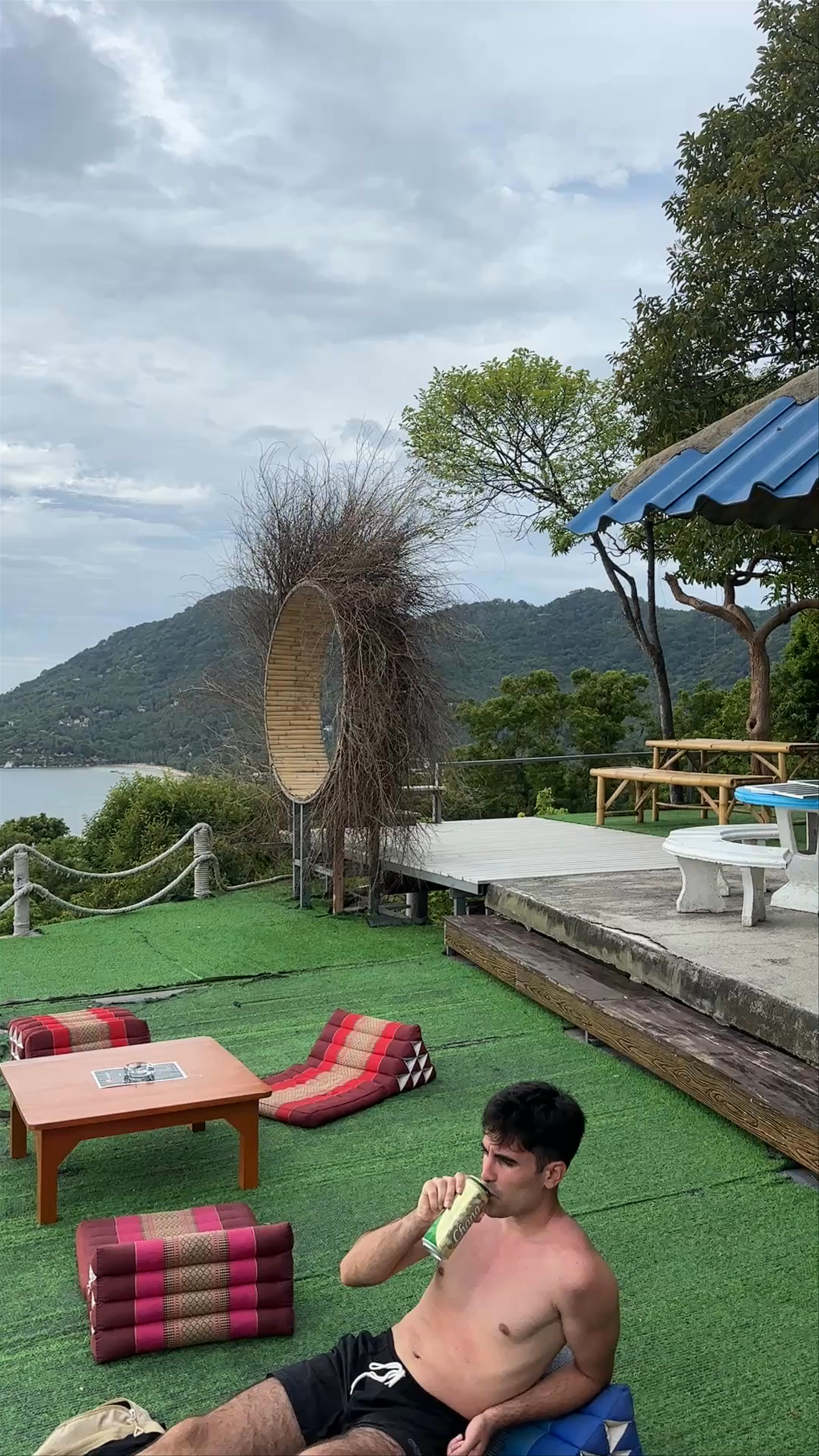 Relaxed Vibes at Horizons Bar & Grill, Koh Phangan