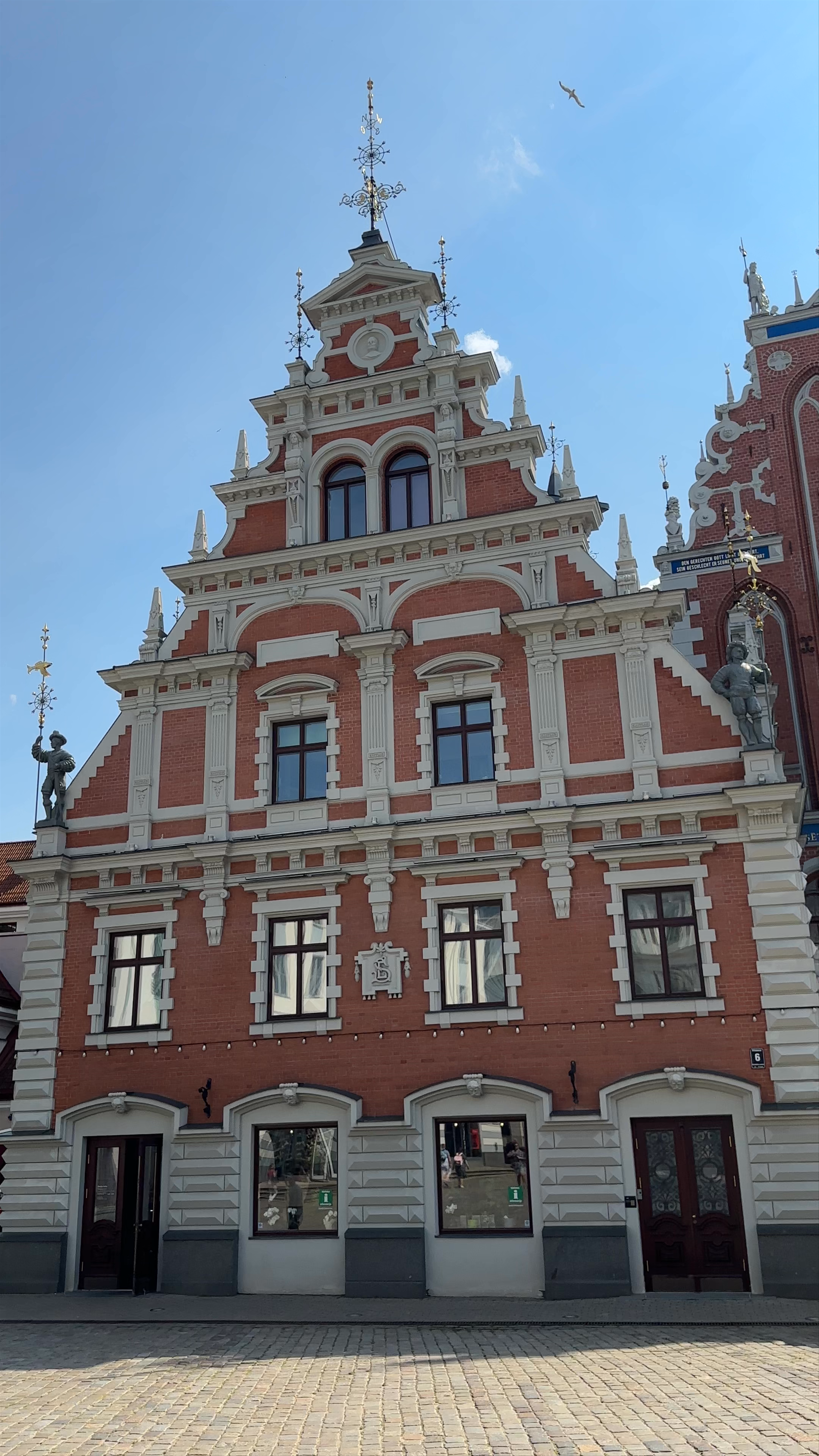 House of the Black Heads