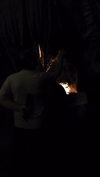 Bluff Dwellers Cave - The guide demonstrating cave music. - Museums Near Me - Noel, Missouri