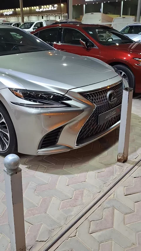 لكزس LS 500 H 2020
