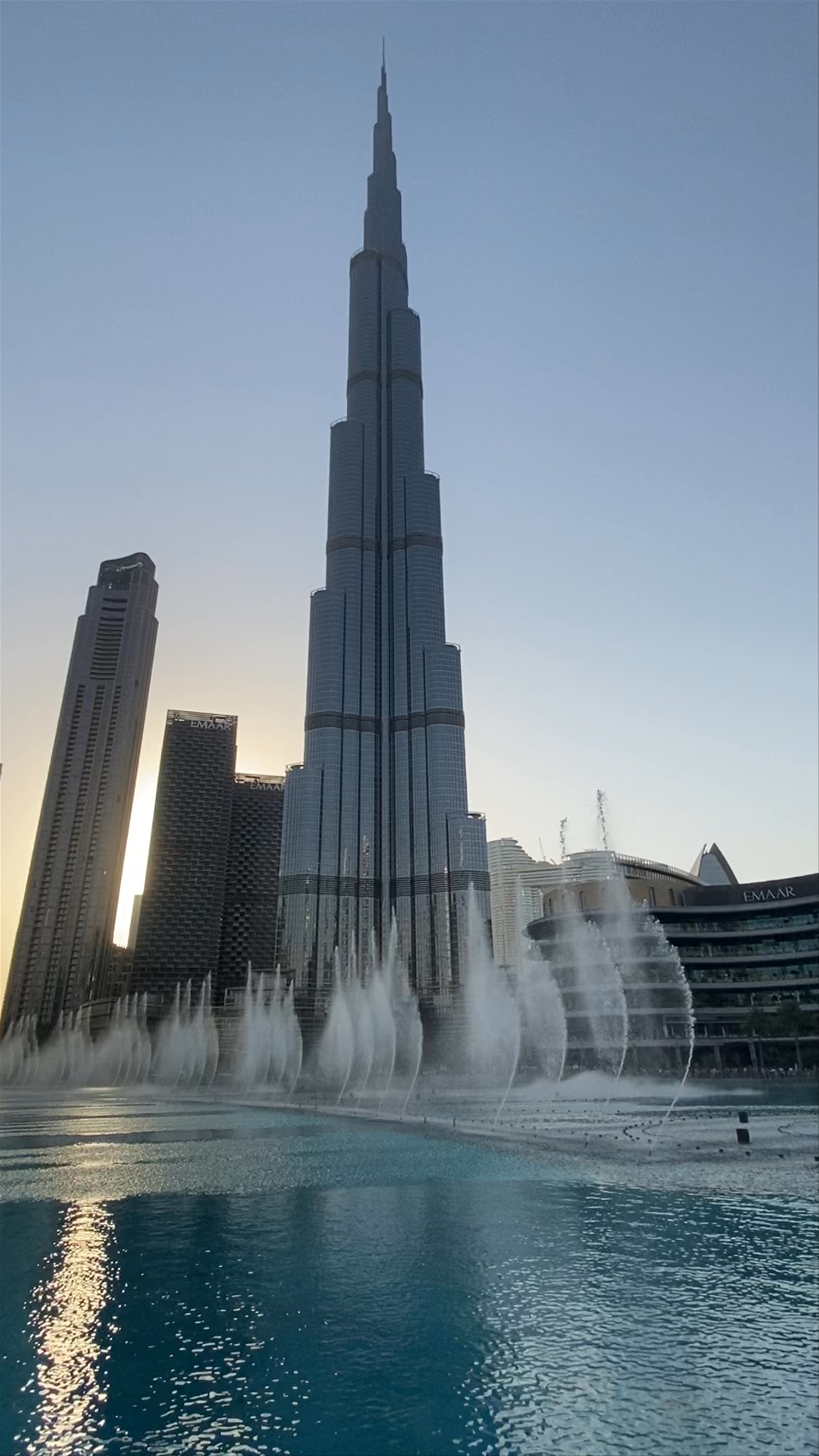 Burj Khalifa Fountain Show - Dubai’s Iconic Evening Spectacle