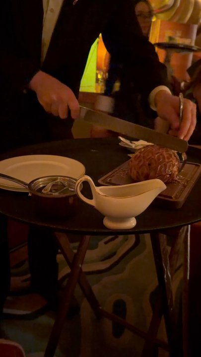 Delilah - Beef Wellington table service - Cocktail Bars Near Me - Dallas, Texas