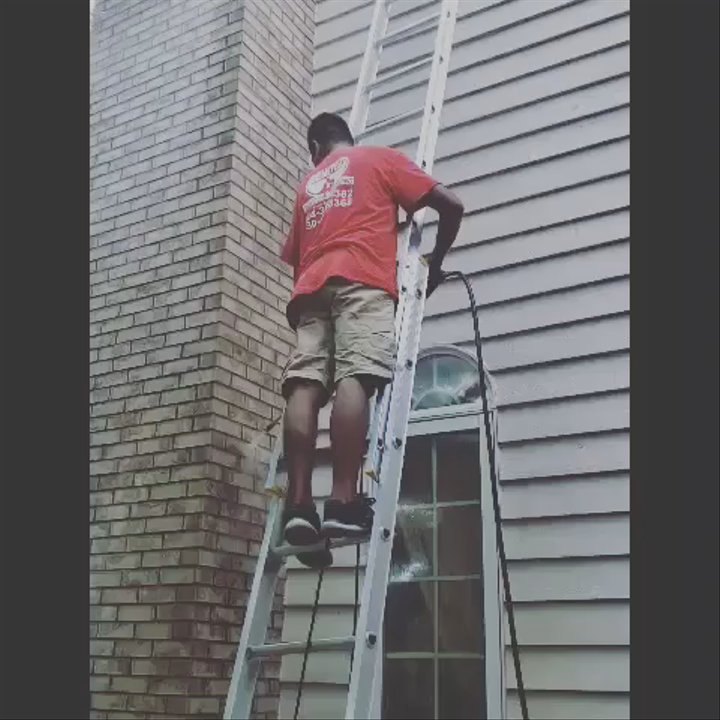 Benitez Window Cleaning Services - Window Washing Near Me