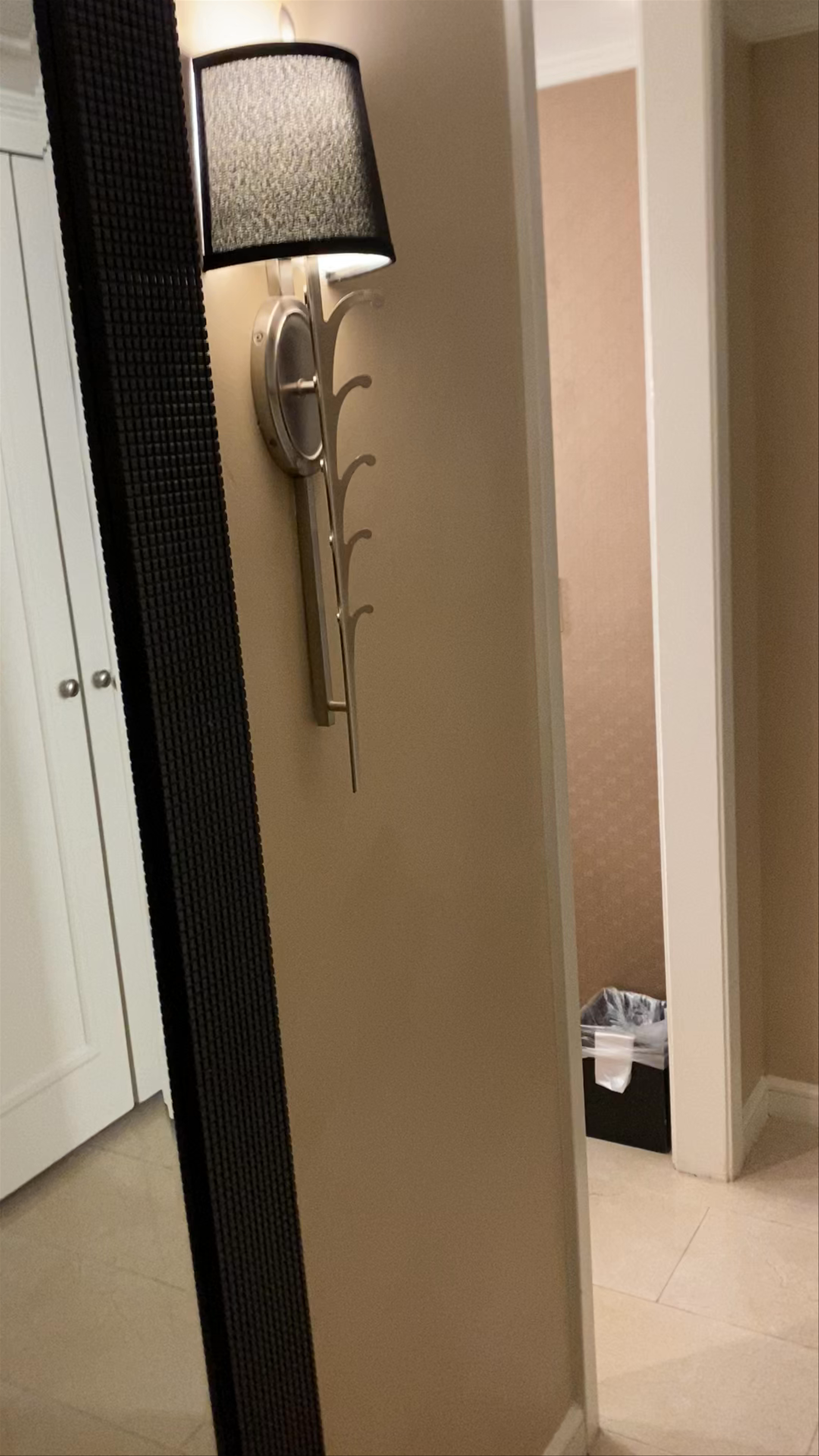 Comfort and Classic Charm in a New Orleans Hotel Room