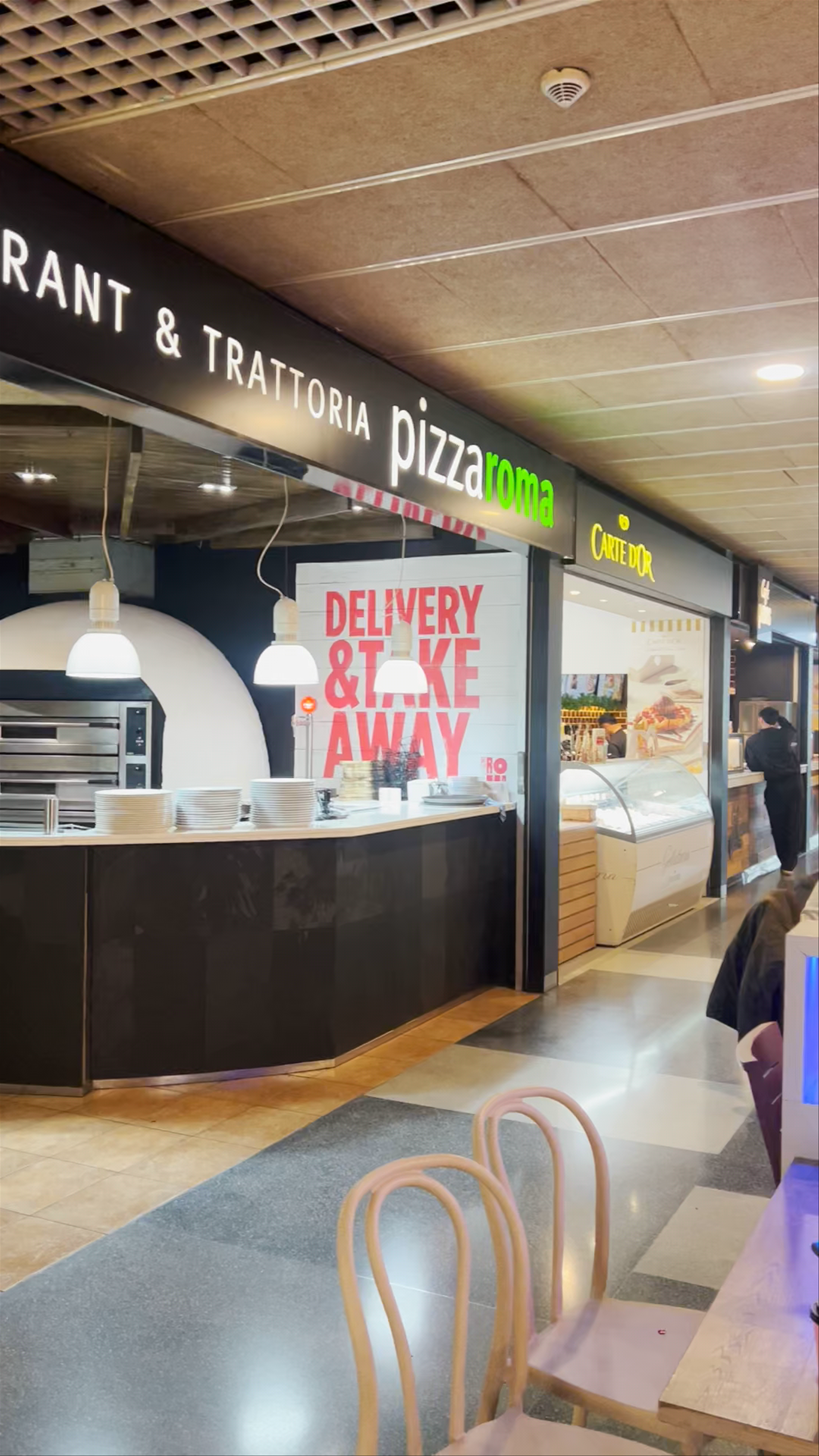 Centro Comercial Illa Carlemany